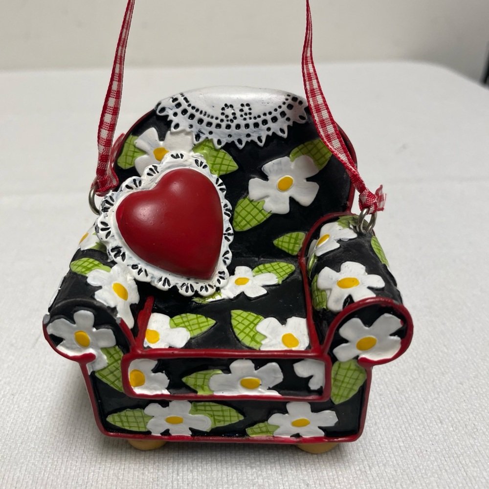 Mary Engelbreit Christmas Ornament Chair Daisies Heart Pillow Gingham Ribbon